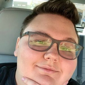 Meet your Posher, Devin